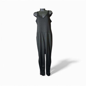Women’s black sleeveless jumpsuit with lace-up ankles – size L. - JC102